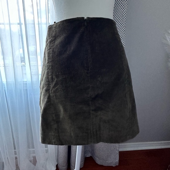 Sunday Best A-line Mini Skirt - Dark green - Picture 4 of 6